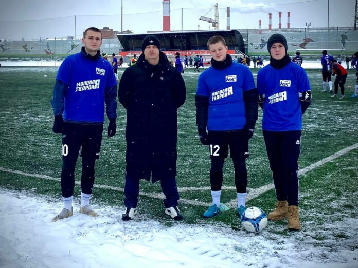 Подольские молодогвардейцы приняли участие в матче-открытии по футболу