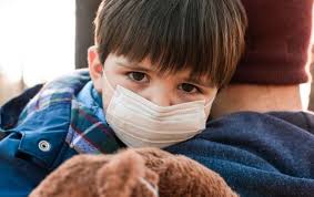 Роспотребнадзор предупредил родителей о мерах безопасности для детей в период эпидемии COVID-19