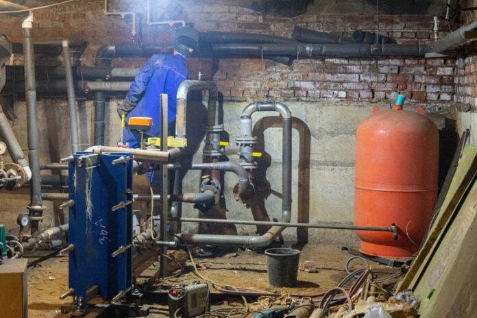 Установка ИТП ведется в доме 36 на улице Советской в Подольске