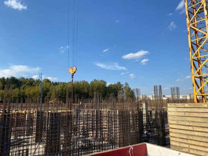 Активно строится школа на 500 мест вблизи деревни Борисовки⁣⁣⠀