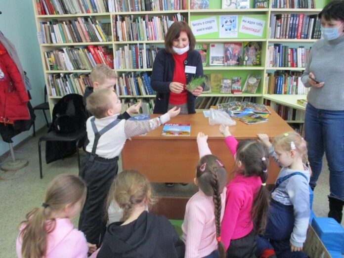 В подольской библиотеке № 5 состоялась зоосуббота с морскими свинками