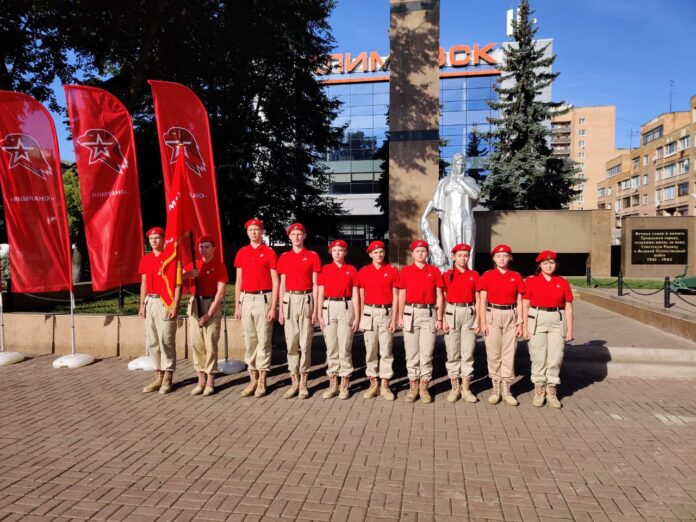 В Большом Подольске прошел смотр строя и песни военно-патриотических и юнармейских отрядов Московской области