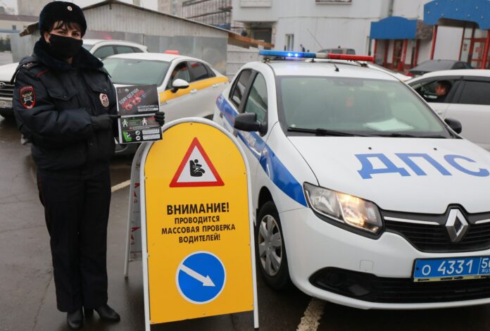 Профилактическое мероприятие «Пристегнись» провели сотрудники подольской Госавтоинспекции