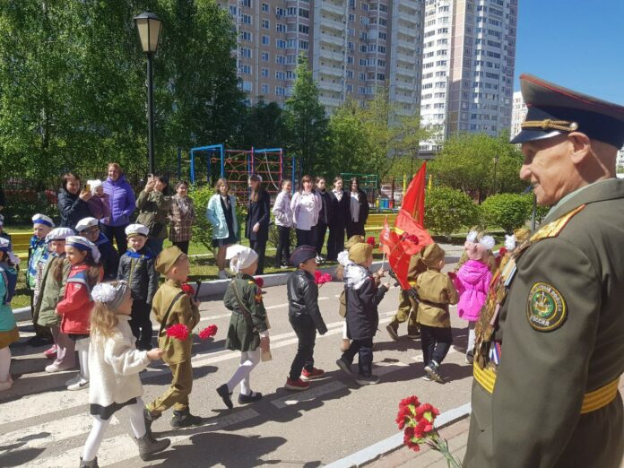 В Подольске прошел праздничный концерт «Военный парад» и шествие Бессмертного полка