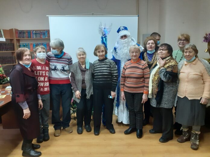 В Дубровицкой библиотеке прошел новогодний огонек