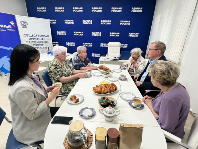 Член фракции «Единая Россия» организовал праздничное мероприятие «Угости соседа»