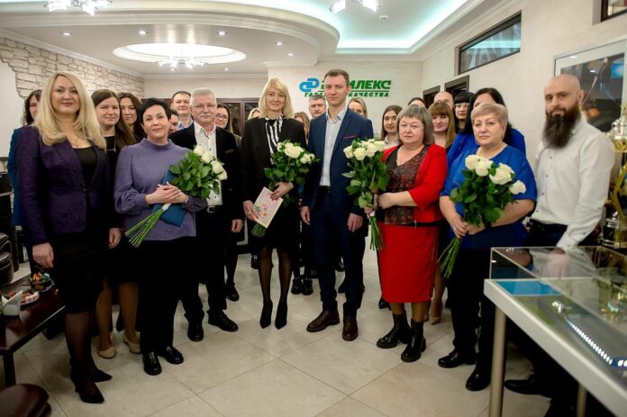 Женский коллектив на «неженской» работе: в преддверии 8 Марта наградили девушек за большой вклад...