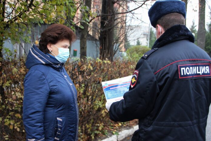 В Подольске сотрудники полиции провели тематическую акцию «Госуслуги – быстро, удобно и доступно!»