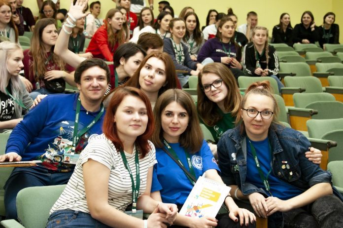 В этапе «Добровольчество» молодежного форума «Я — гражданин Подмосковья» приняла участие делегация из Подольска