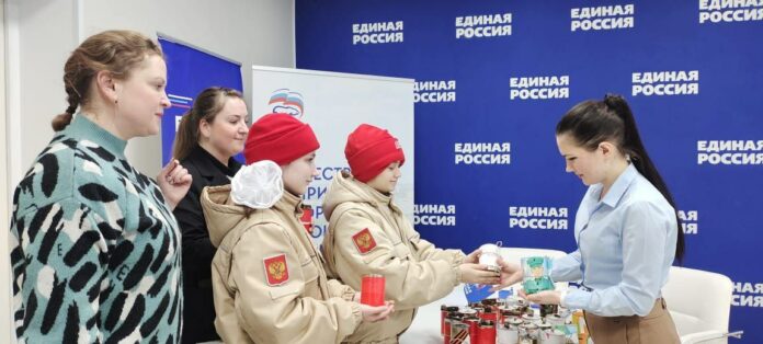 Руководитель движения «ДоброМир» и юнармейцы СОШ № 34 изготовили окопные свечи