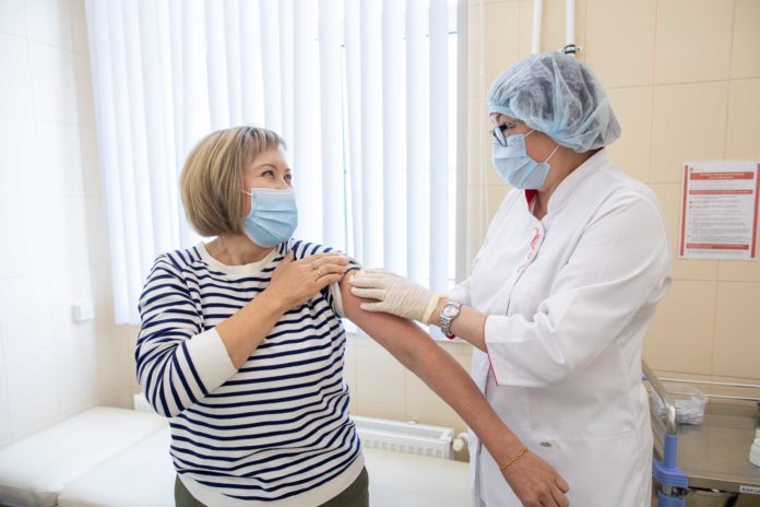 В округе стартовала вакцинация от гриппа