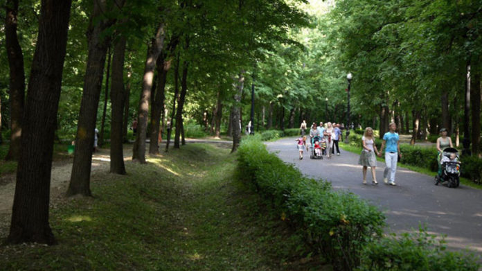 С 16 июля отменяется масочный режим в парках культуры и отдыха Московской области