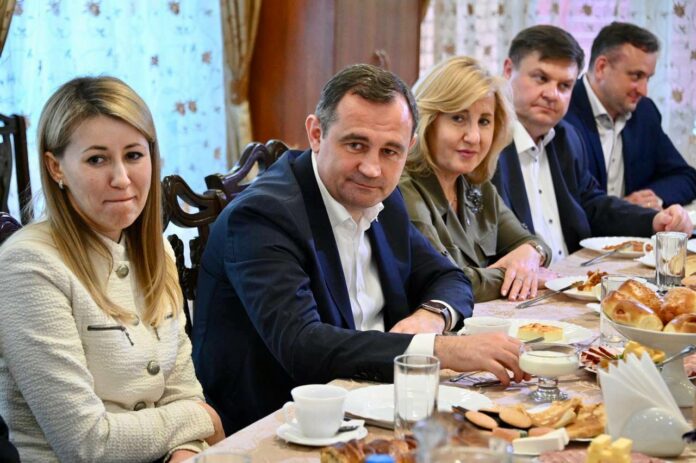 Председатель областного парламента: «Наша задача — организовать полноценное проживание жителей ДНР и ЛНР на...