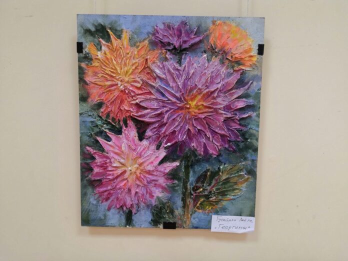 В подольском центре «Ровесник» открылась выставка работ в технике скульптурной живописи