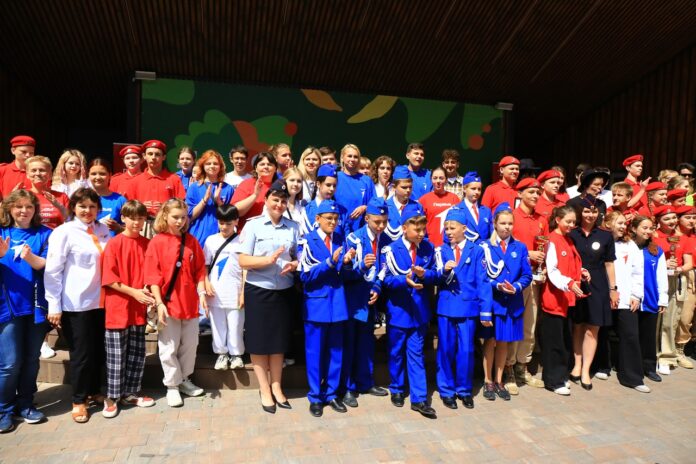 Подольские автоинспекторы, ЮИДовцы и волонтеры молодежных объединений провели в городском парке Подольска творческий фестиваль