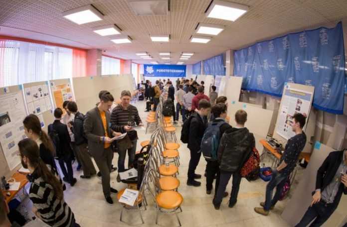 Учащиеся Подольской Гимназии № 4 приняли участие в конкурсе научных работ «Юниор»