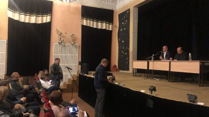 Состоялась очередная встреча с жителями микрорайона Красная горка