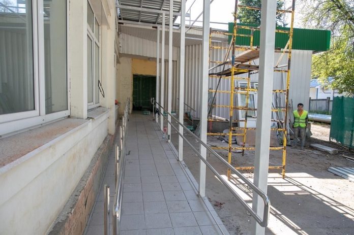 Ремонт поликлиники Климовской городской больницы проходит успешно