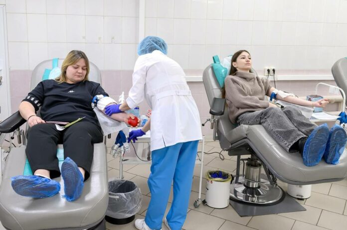 На донорской молодежной акции подольчане собрали более 17 литров крови