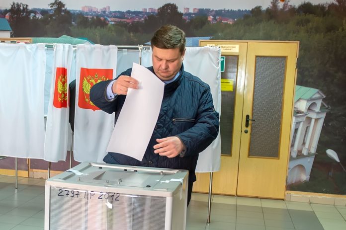 Глава округа Николай Пестов проголосовал на праймериз «Единой России»