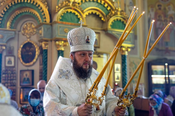 В Троицком храме в Коледино состоялась Божественная литургия