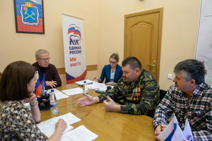 Вячеслав Фетисов встретился с жителями округа