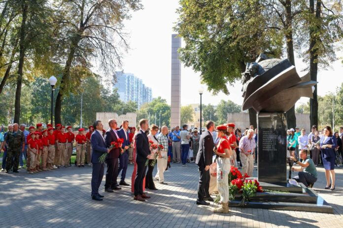 В Подольске почтили память погибших в терактах