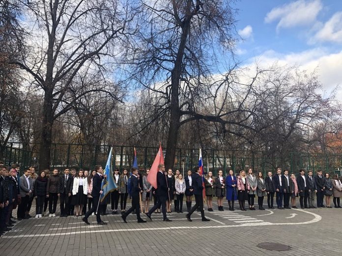 В лицее № 1 прошла торжественная линейка, посвящённая 120-летию со дня рождения академика Н.А....