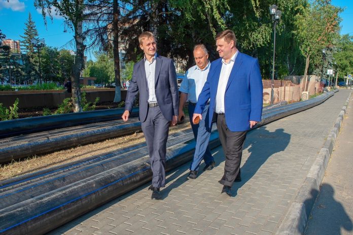 Глава муниципалитета Николай Пестов проинспектировал ход работ по благоустройству в Климовске