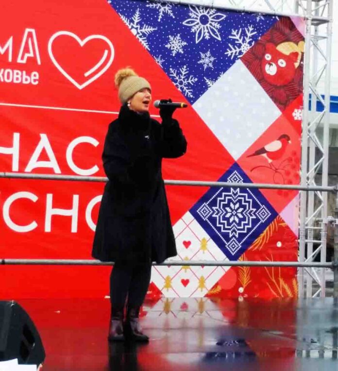 Коллективы СДК «Надежда» выступили во время работы фермерского рынка