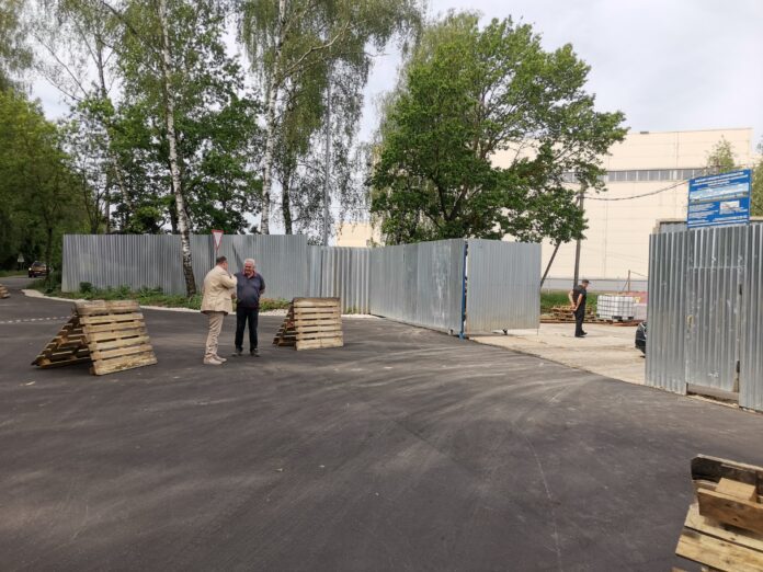 Партийцы Подольска провели мониторинг состояния дорожного покрытия к АПК «Русский рыбный мир»