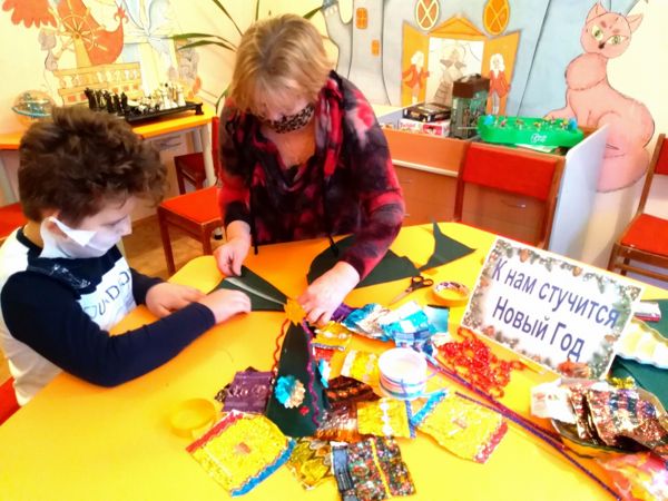 Увлекательный мастер-класс «Чудо — ручки» состоялся в библиотеке № 27