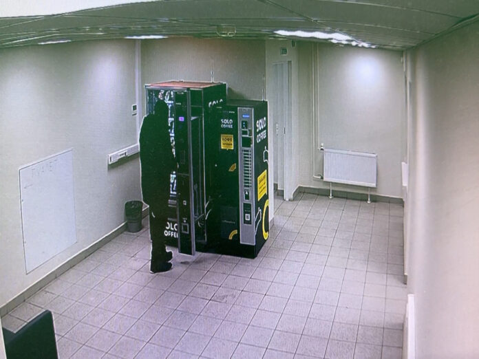 В Подольске полицейские задержали мужчину, подозреваемого в кражах денег из торговых автоматов