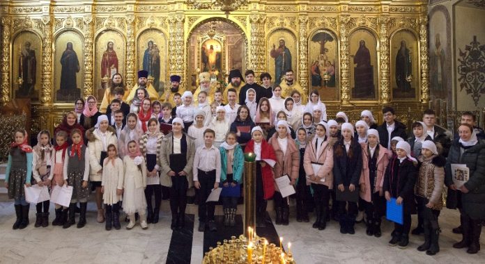 В Троицком соборе прошел VIII Детско-юношеский хоровой фестиваль