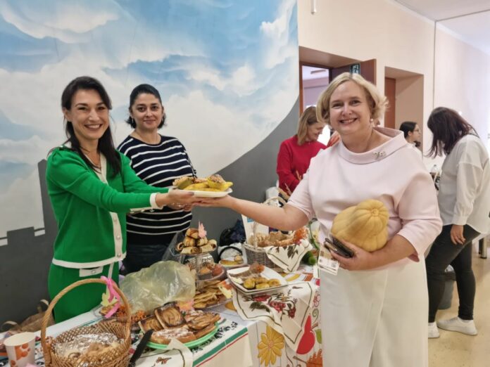 Депутат Совета депутатов Г. о. Подольск помогла организовать благотворительную ярмарку для сбора средств бойцам...