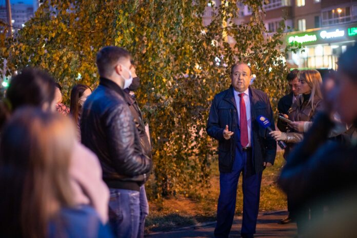 Недостроенный детский сад на улице Колхозной в Подольске обсудили на встрече с жителями микрорайона...