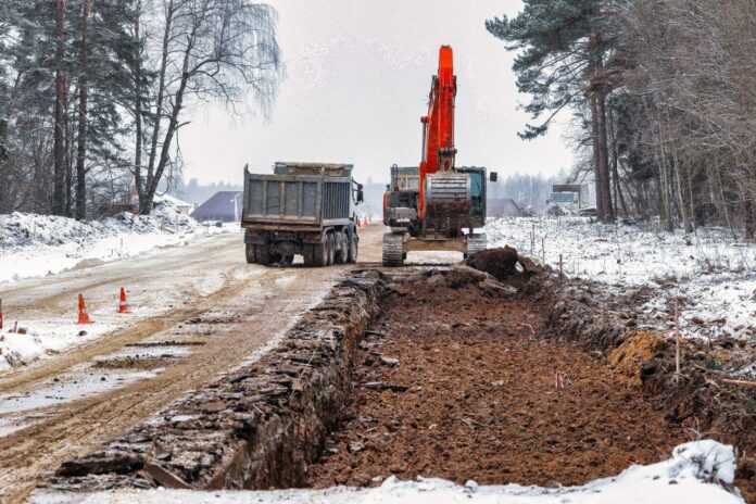 Автодорогу Дубровицы — б/о «Мечта» расширяют в Подольске