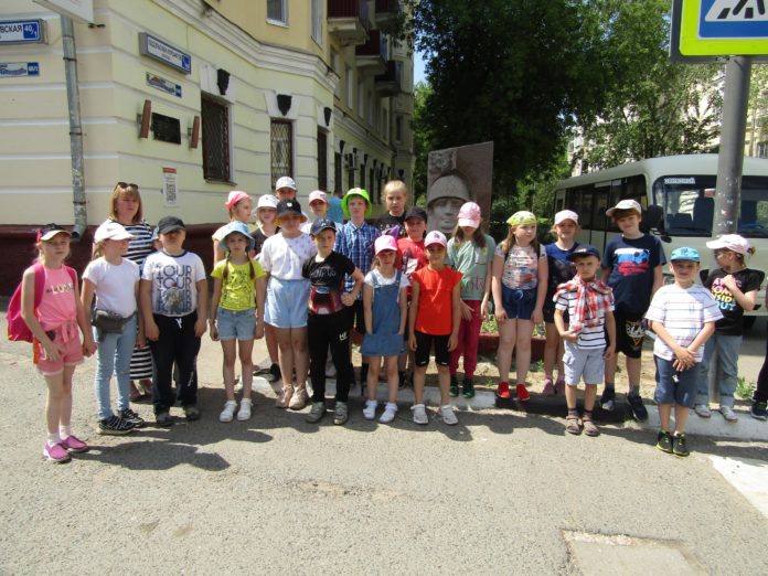 Экскурсия по микрорайону Шепчинки прошла для детей в Подольске