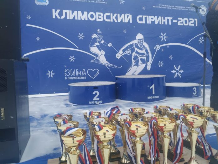 Совсем юные спортсмены приняли участие в соревнованиях по лыжным гонкам