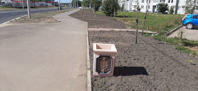 По просьбам жителей в микрорайоне Кузнечики установили новые урны