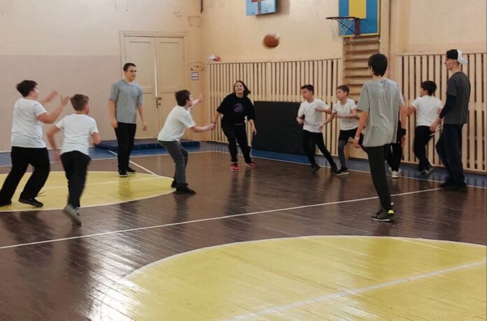 В КДЦ «Южный» состоялся мастер-класс по древнерусской игре Кила