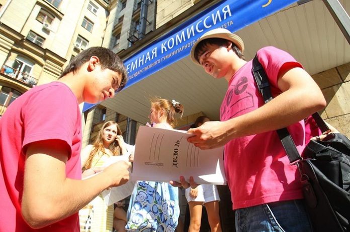 Стартовала приемная кампания в подмосковные вузы
