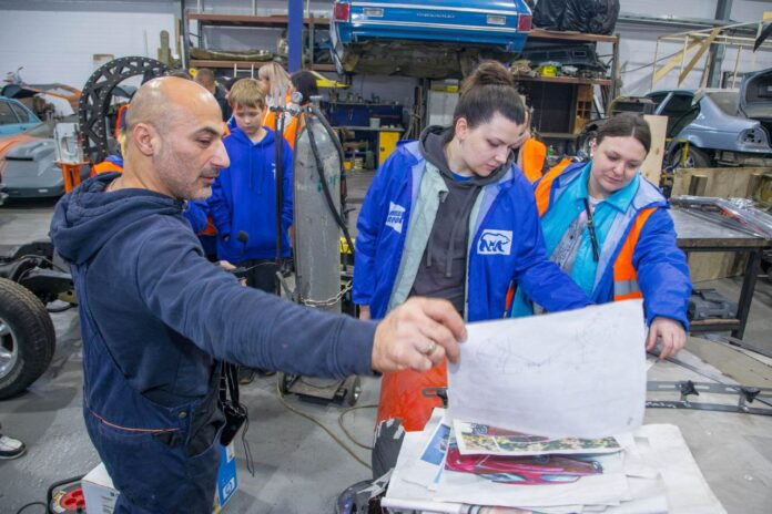 Партнерство для роста: «Молодая Гвардия» и кабельный завод договорились о сотрудничестве