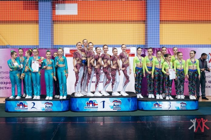 Подольчанки стали лучшими в соревнованиях по фитнес-аэробике в Ярославле