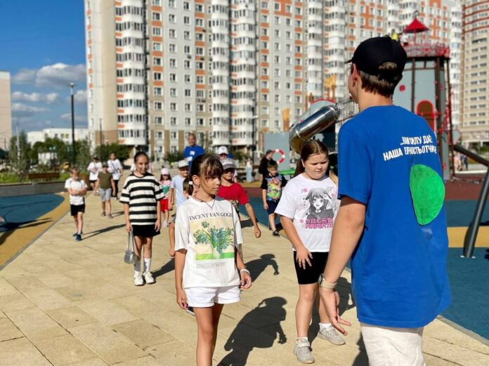 Подольские молодогвардейцы провели игровую программу на знание правил дорожного движения