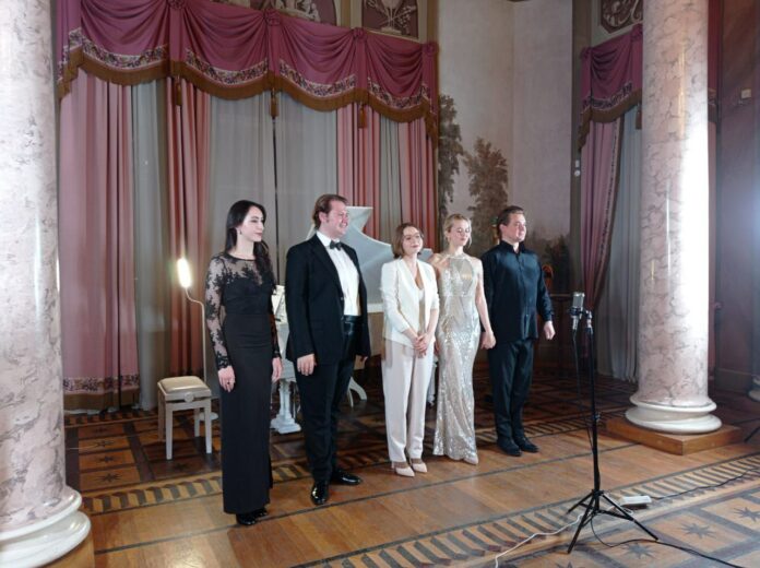 Член фракции «Единая Россия» принял участие в концертной программе вокальной классической музыки под руководством Марка...