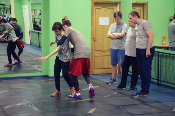 Мастер-класс для участников секции Килы «Вятичи» провел подольский спортсмен Виталий Горбачев