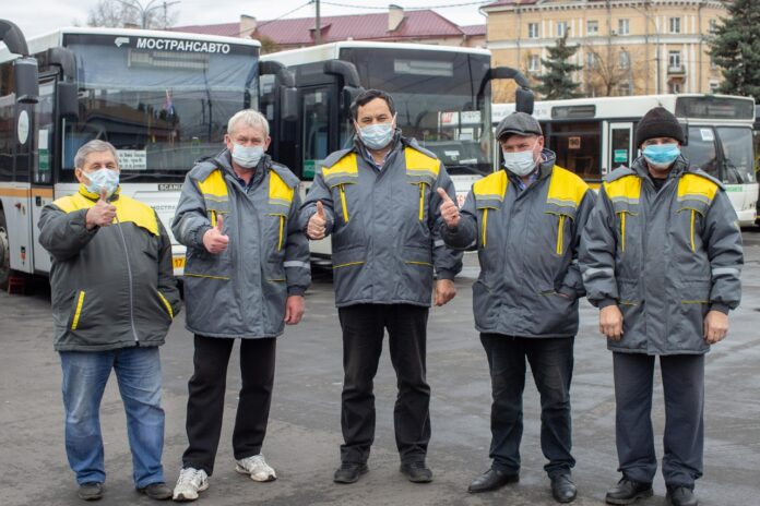 Николай Пестов поздравил ветеранов и работников сферы автомобильного и пассажирского транспорта