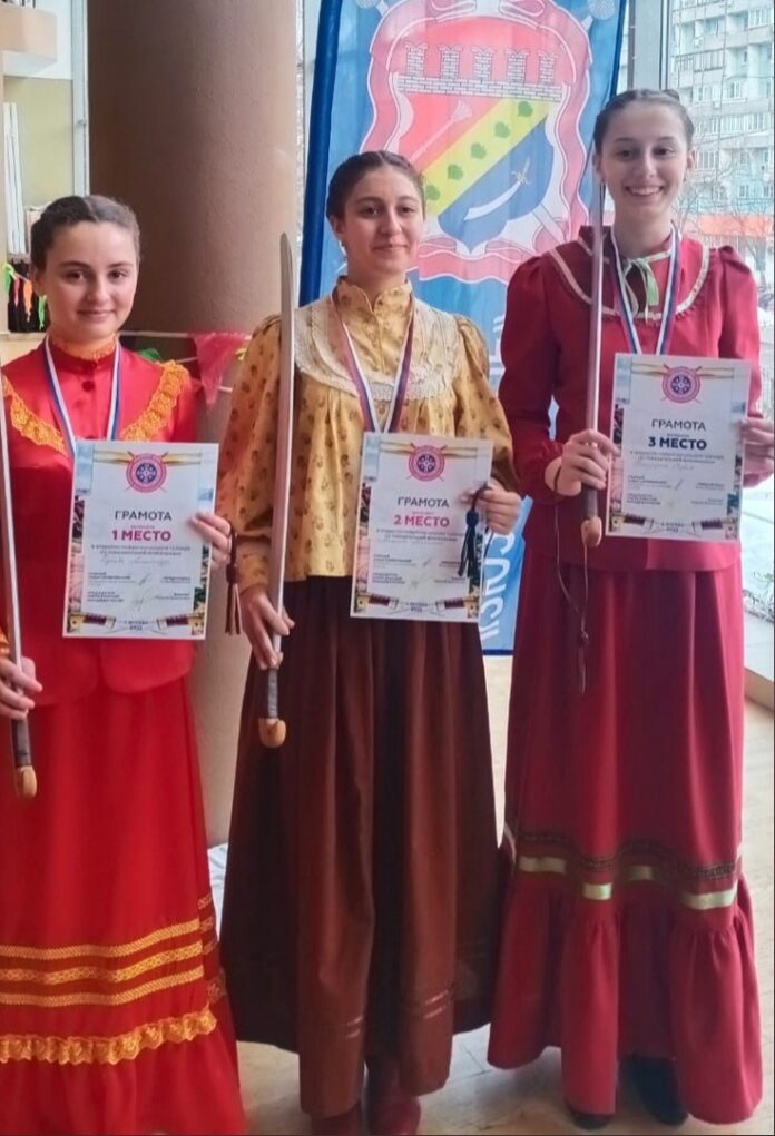 В турнире по фланкировке «Патриот – 2022» все призовые места заняли юные подольчанки