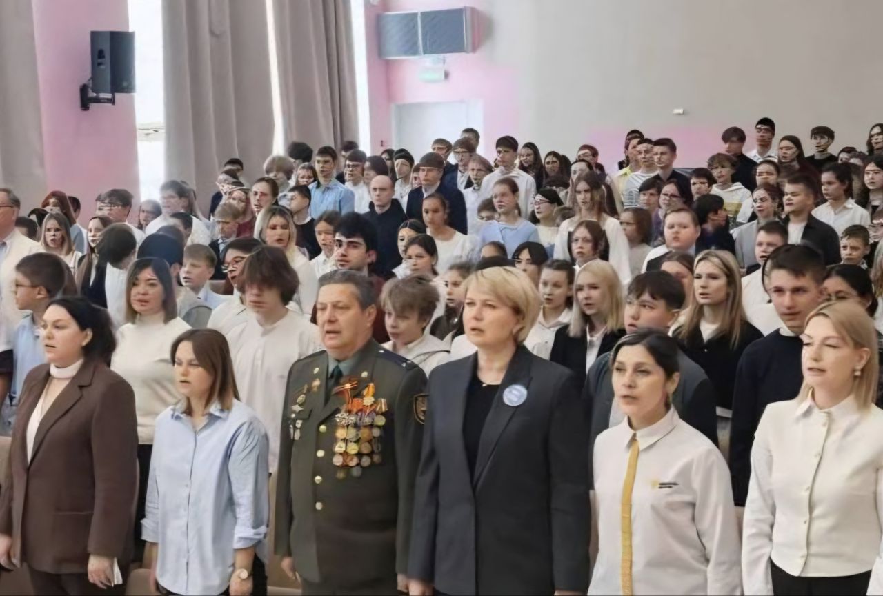 Встреча с героем: подполковник в отставке провел урок для учащихся Бородино